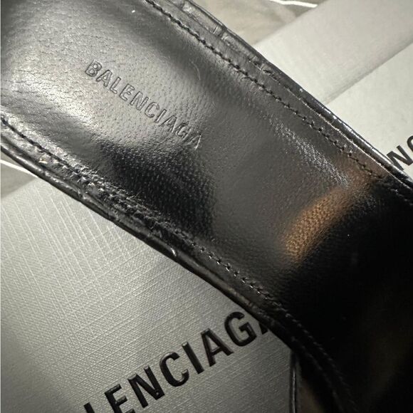 Balenciaga Black and Gold Sandals - Picture 6 of 9